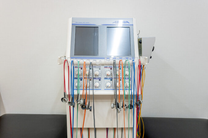 複合電気刺激治療器